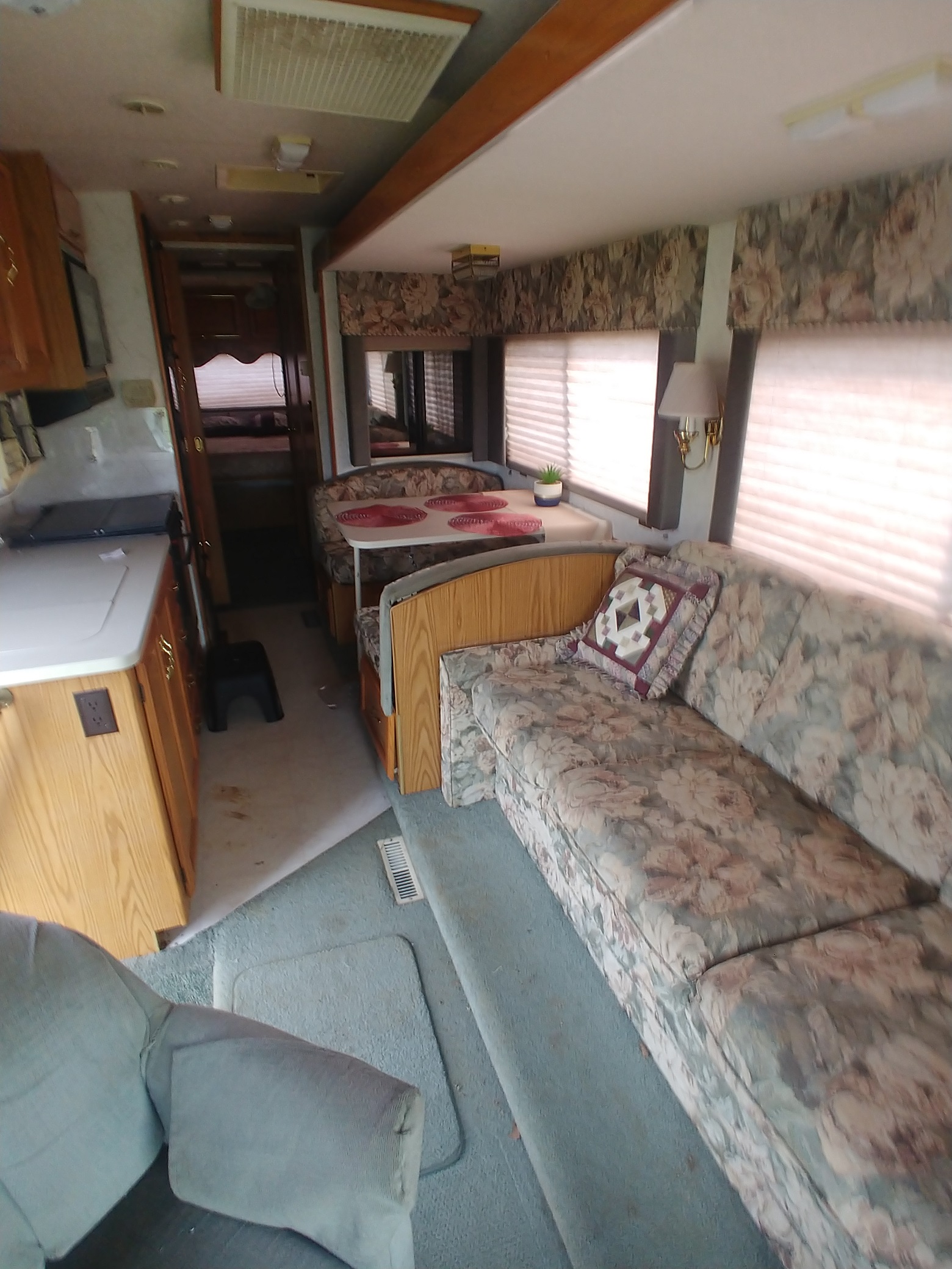 Campervan / Motorhome. home stay on wheals, Diesel at Rs 14400/day